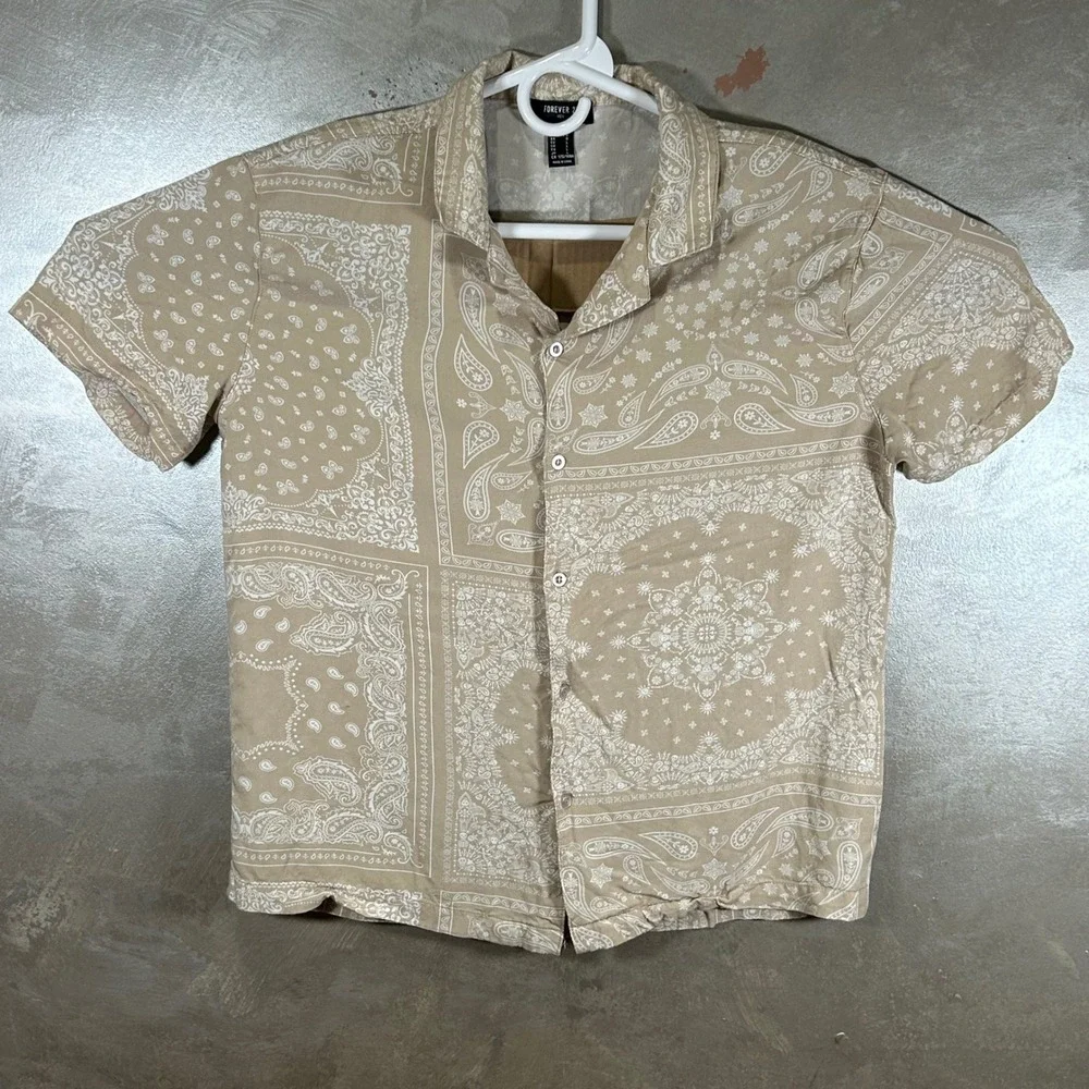 Forever 21 Tan Bandana Paisley Print Short Sleeve Rayon Button Down Men's Large